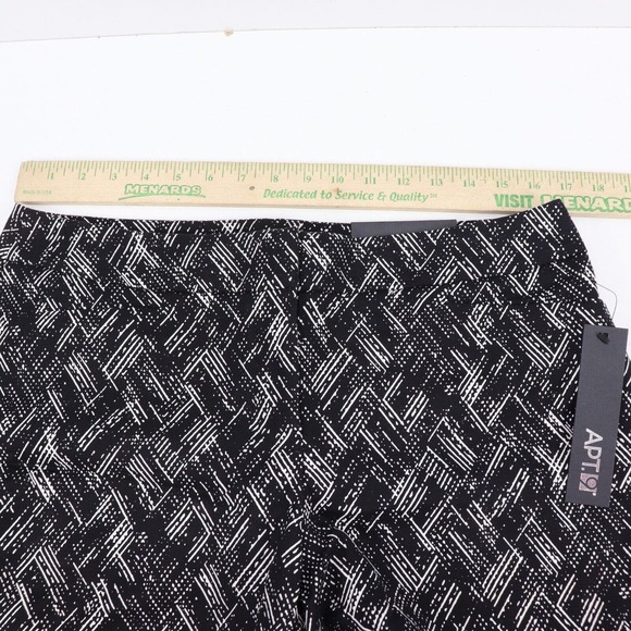 Apt 9 Mid Rise Citi Shorts Woman's Size 12 NWT - Picture 6 of 9